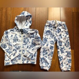 Flowers By Zoe NWT Floral Hoodie and Jogger Set